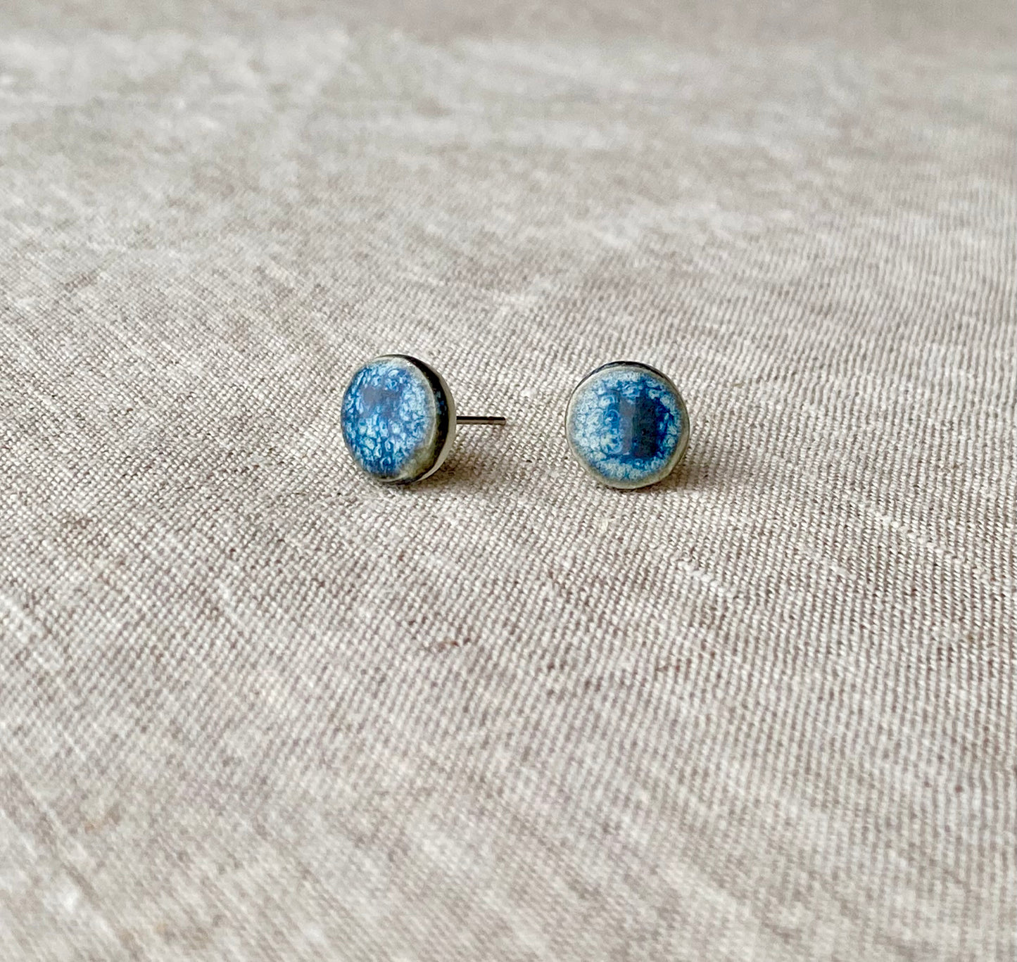 Porcelain painted studs | Blue rutile