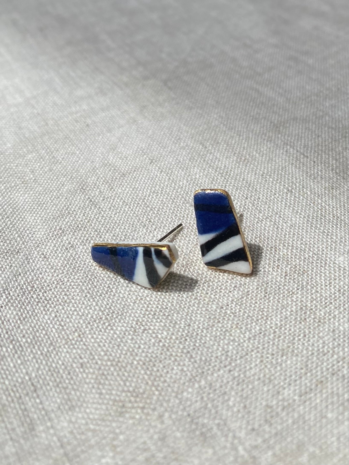 Fragment studs | abstract