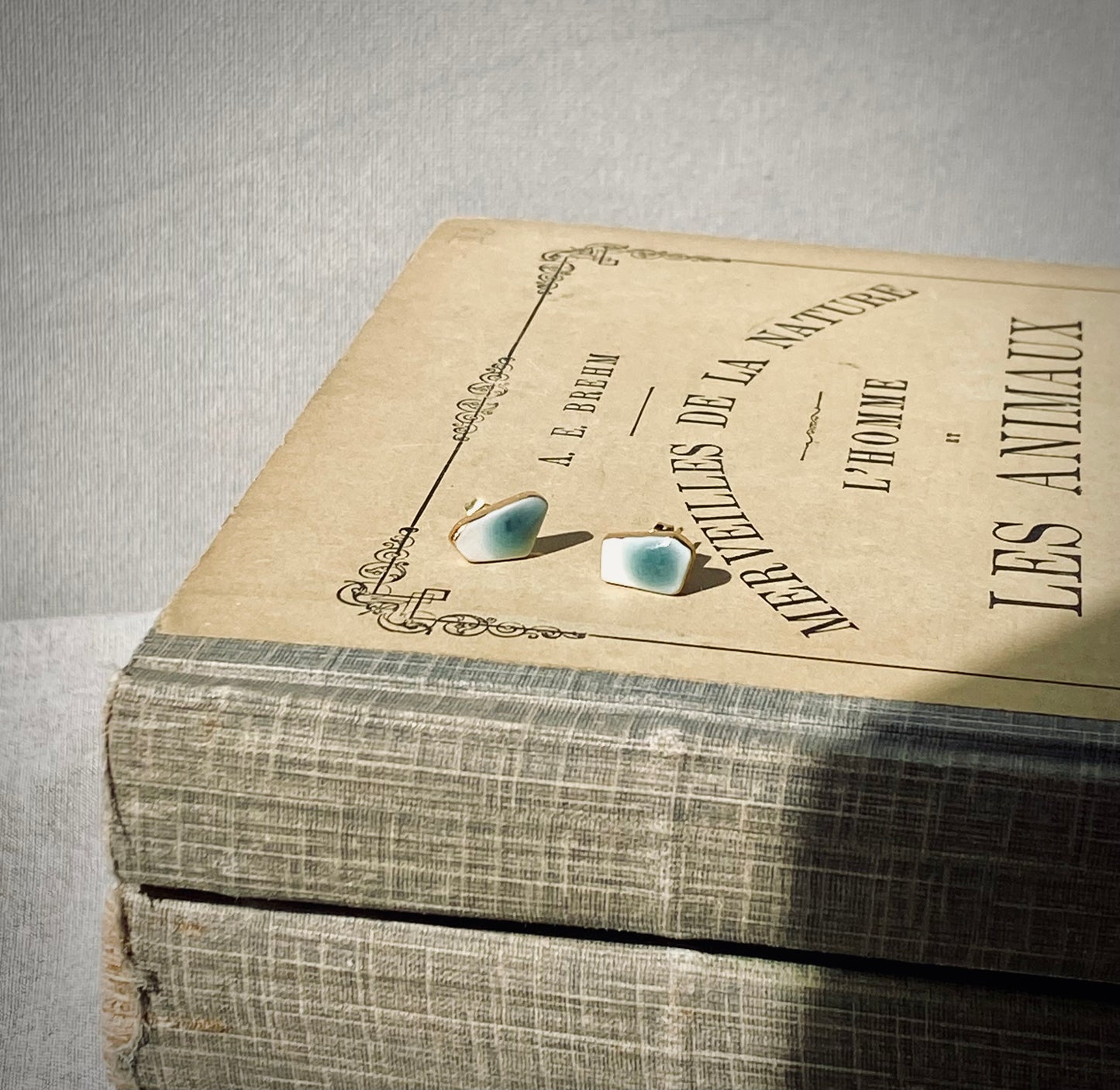 Fragment studs | celadon and tourmaline 1
