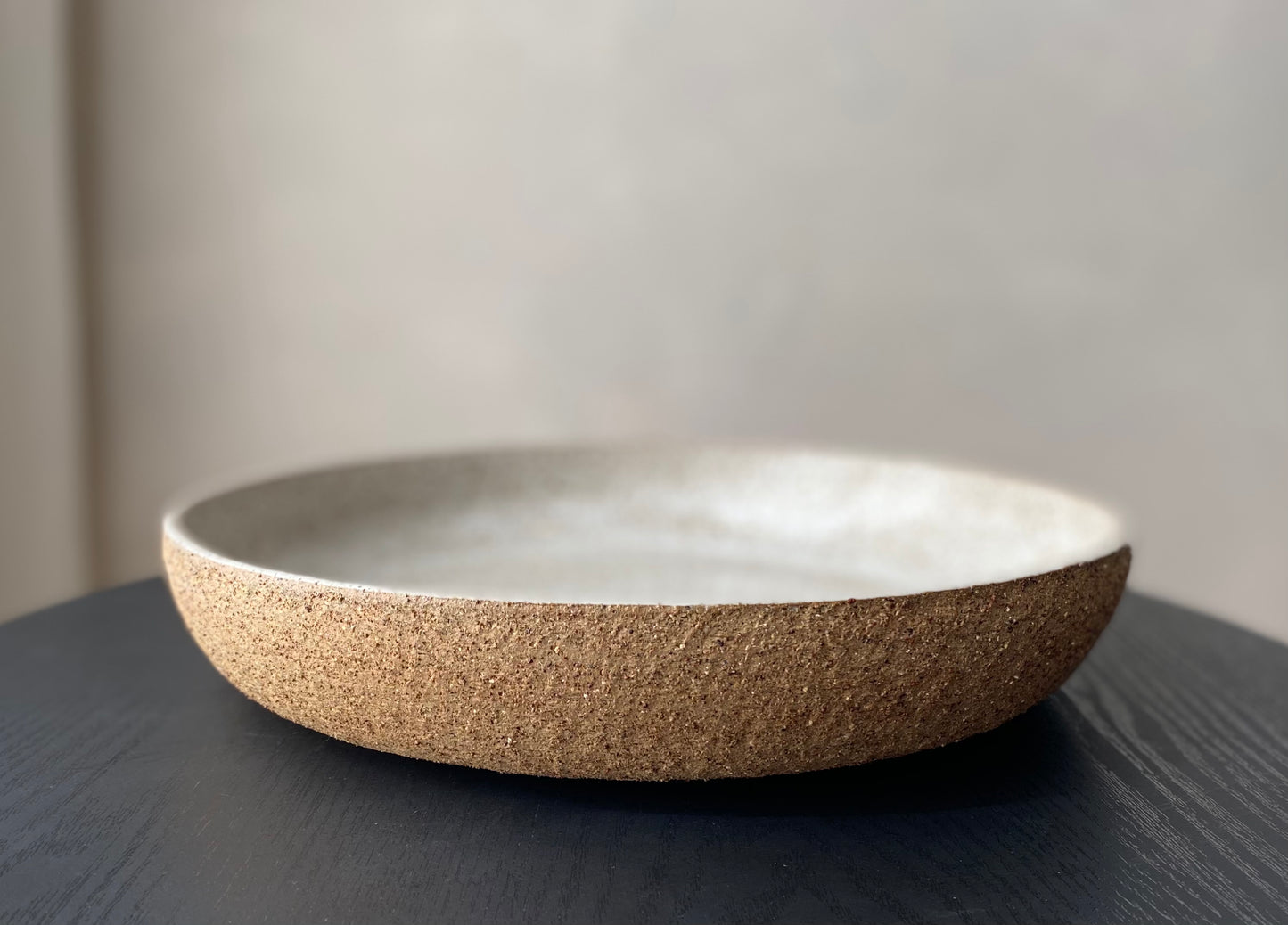 Textured serving bowl | large