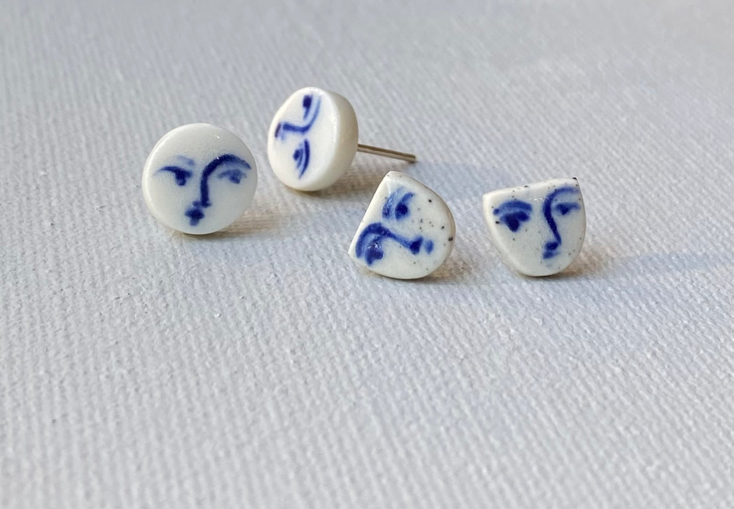 Face studs | 2