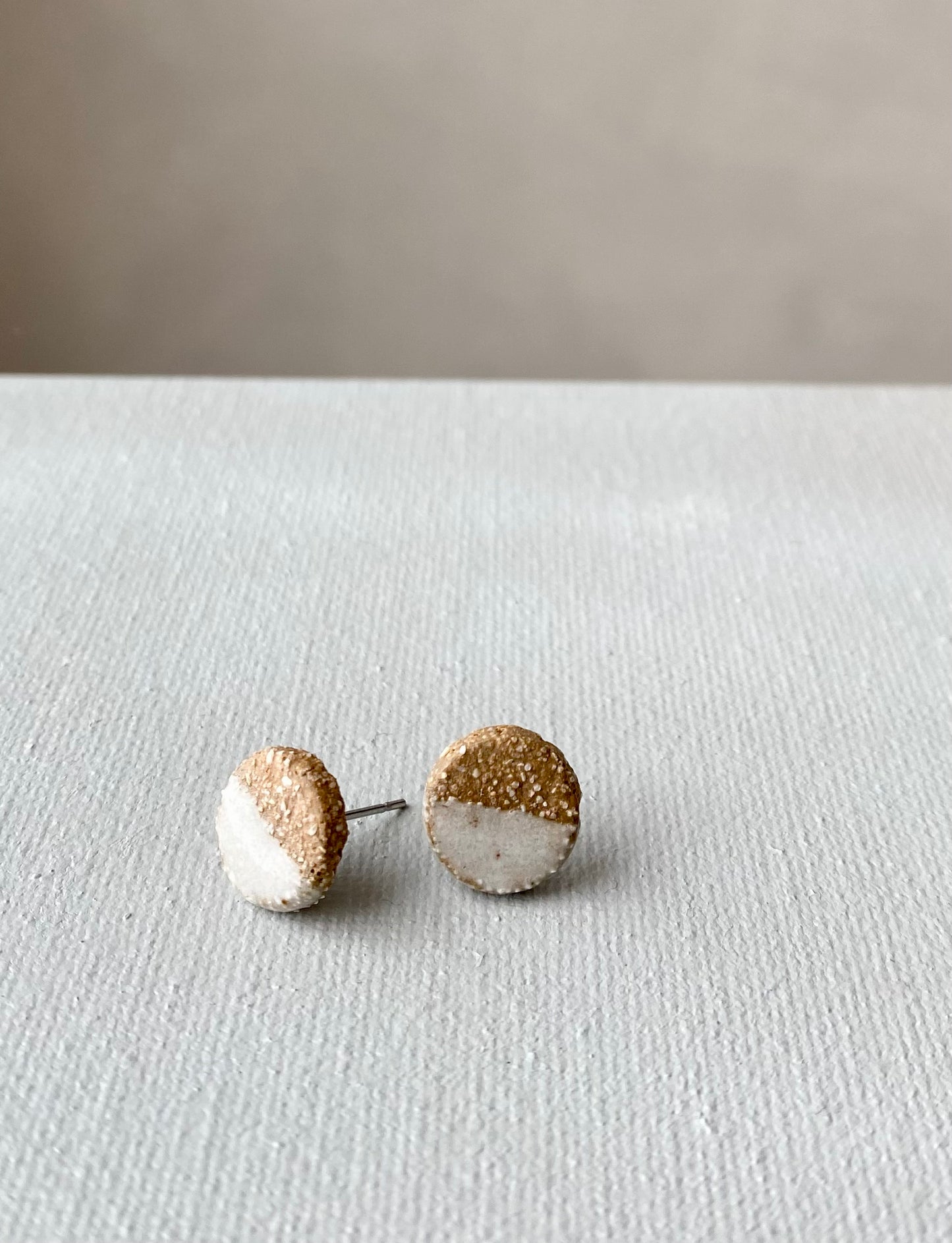 Dipped studs | Buff stoneware - White speckle | small