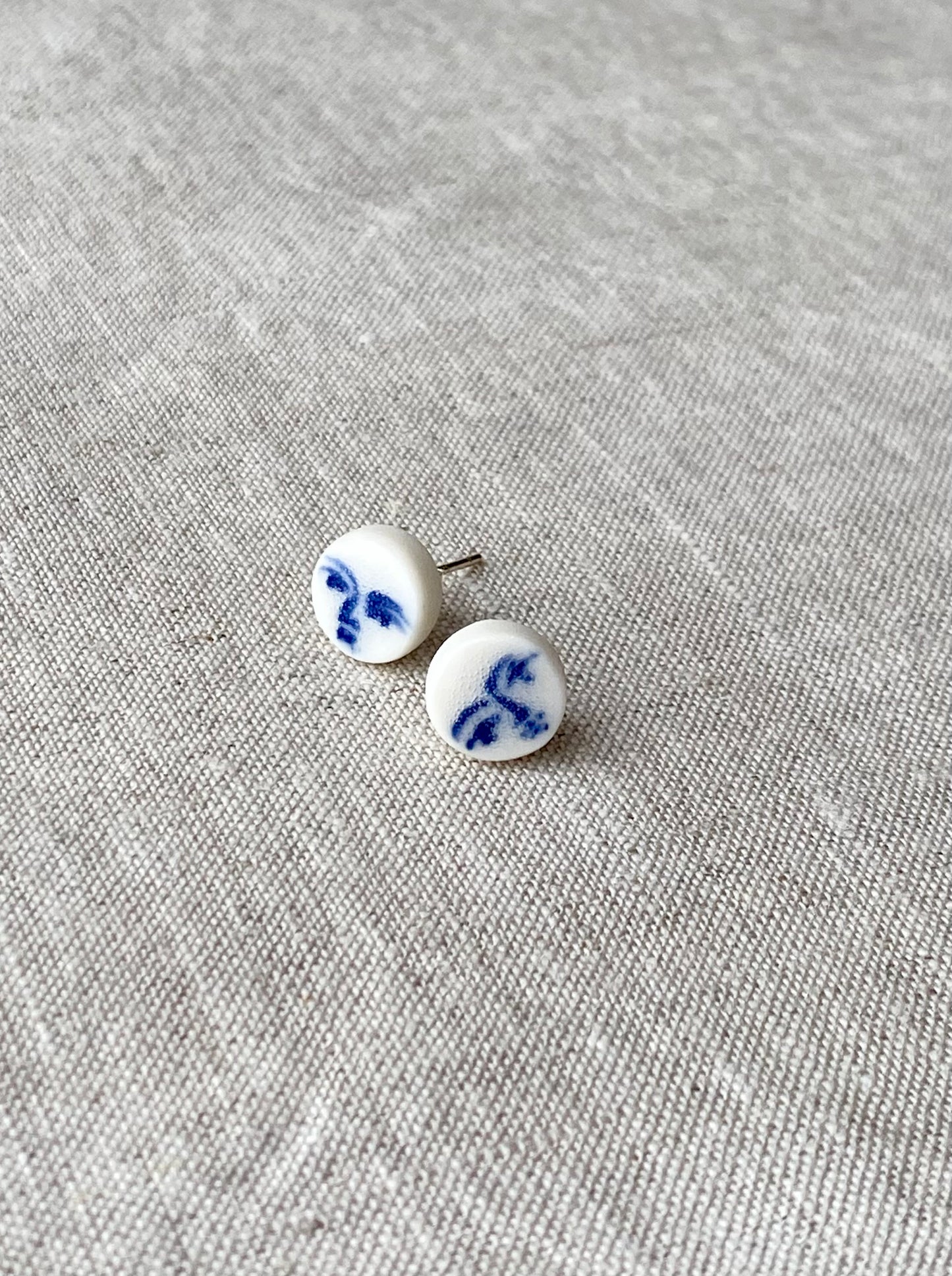 Face studs | 2