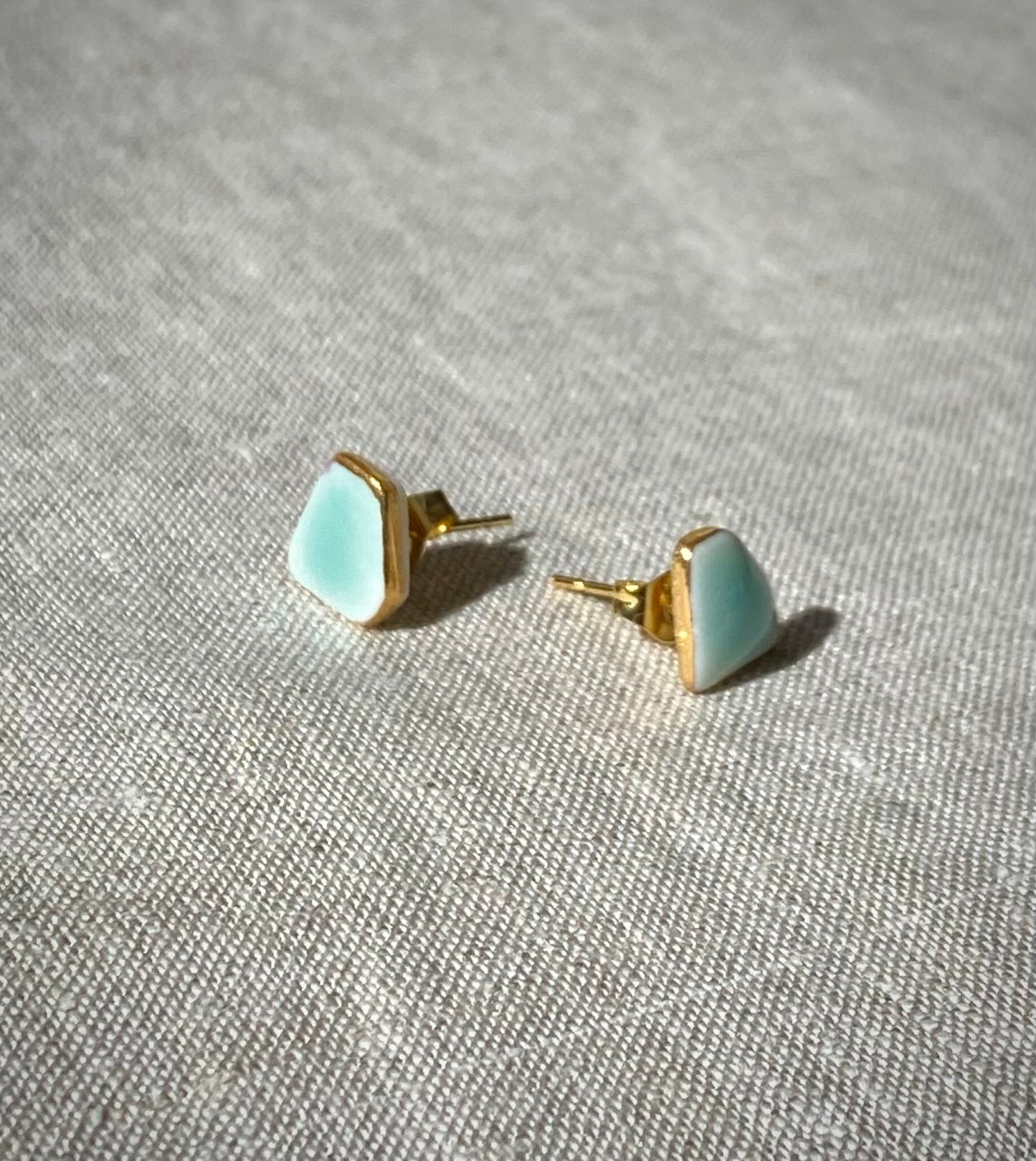 Fragment studs | celadon 4
