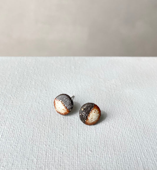 Dipped studs | Black stoneware - Japanese style Shino