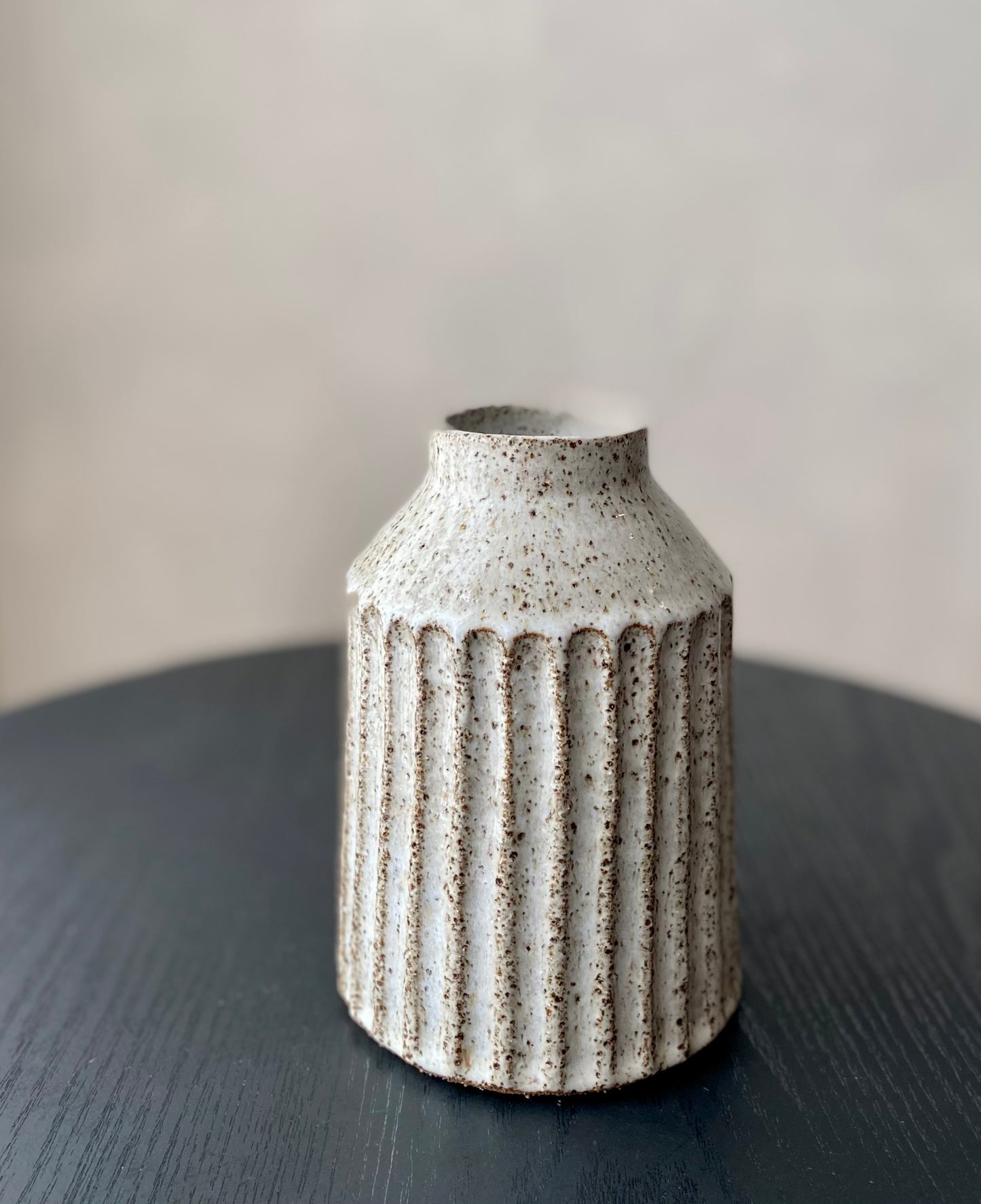 Fluted Vase |Speckled - Medium