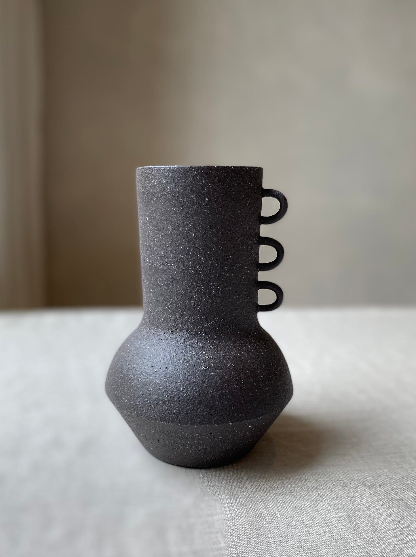 Loop Vase Black 2 | Large