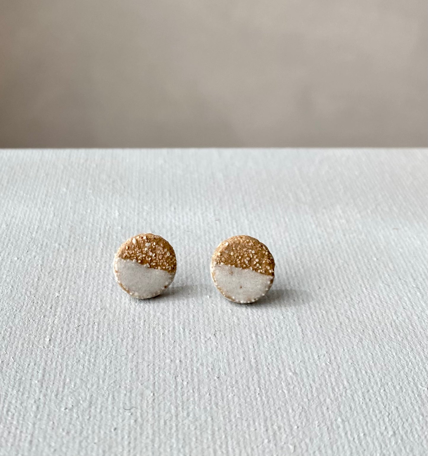 Dipped studs | Buff stoneware - White speckle | small