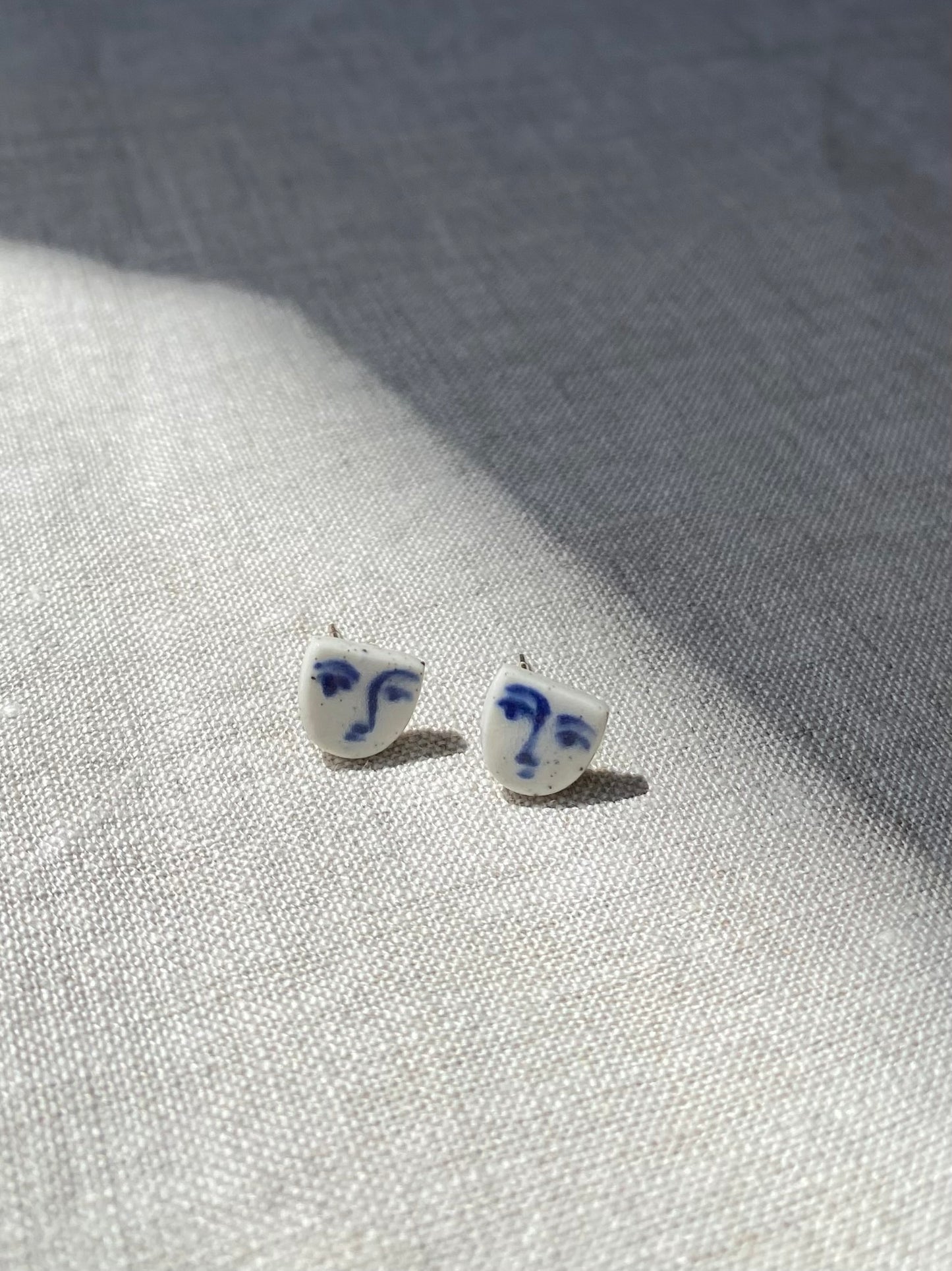 Face studs | 2