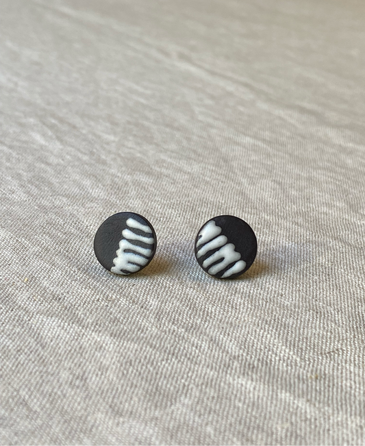 Half stripe studs | Black stoneware