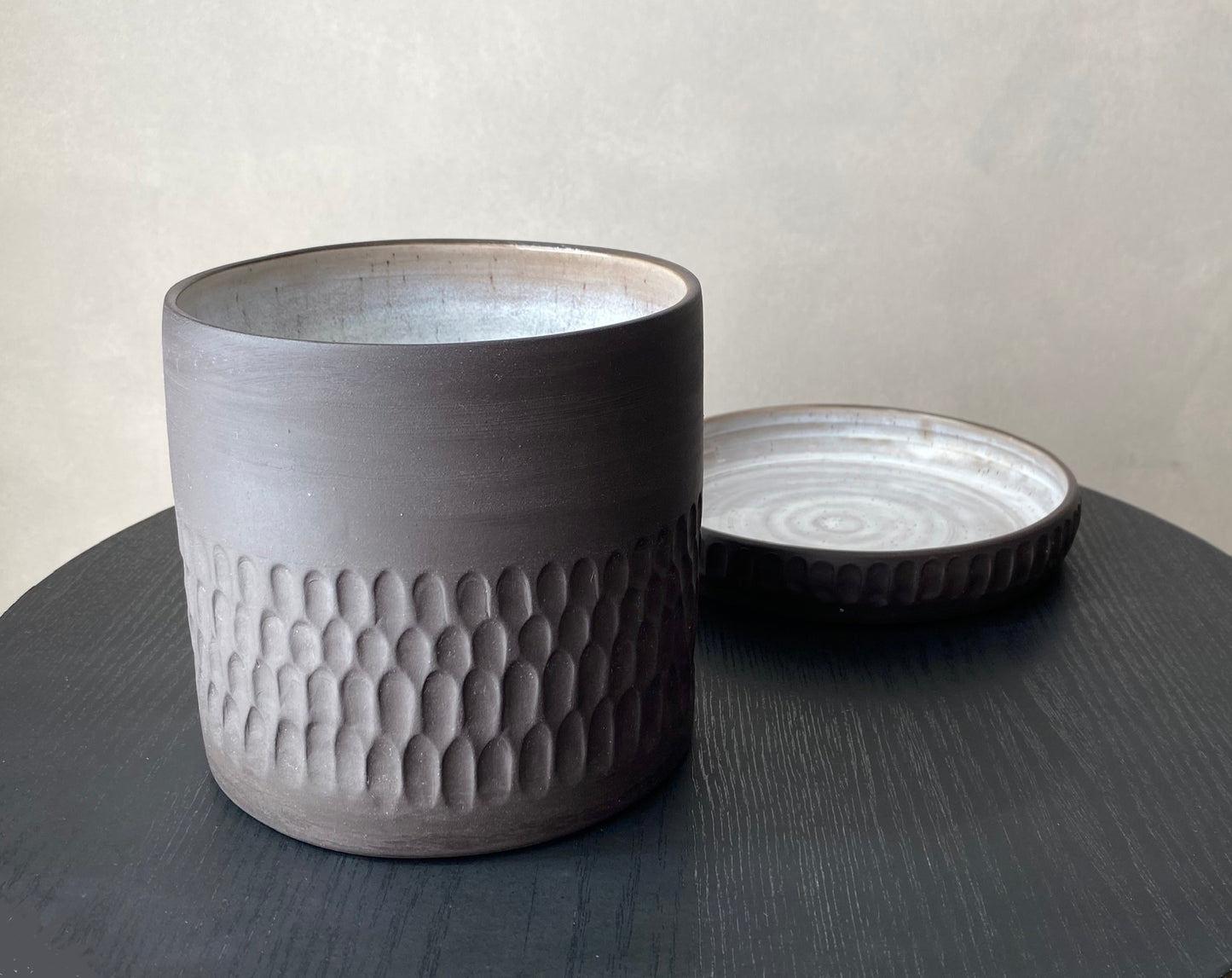 Carved Planter | Black