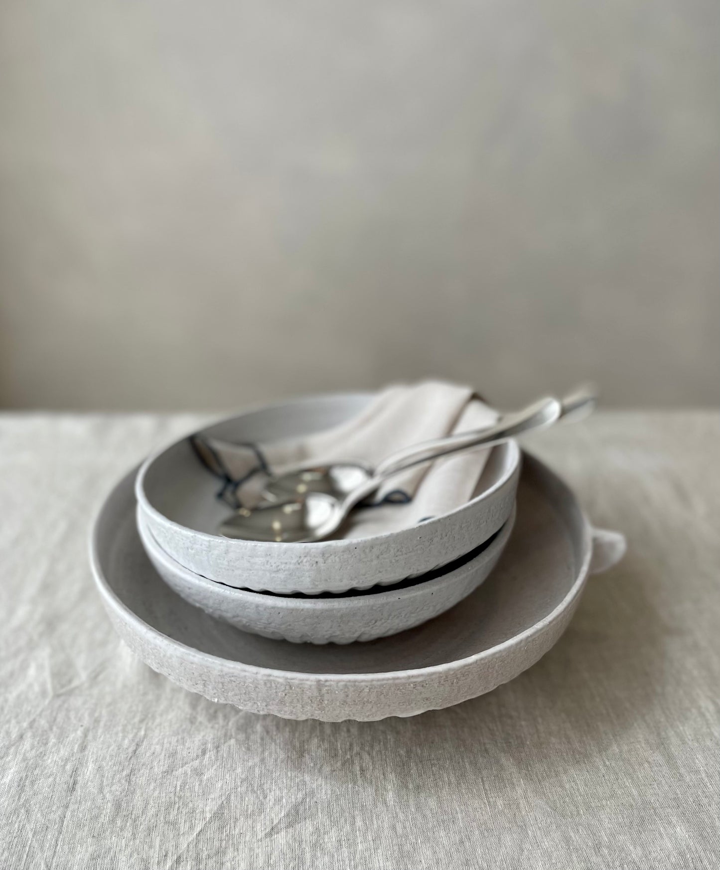 Footed serving bowl | small