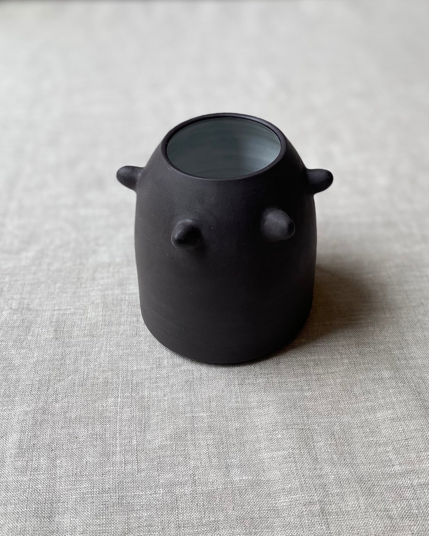 Urchin vase | mini black