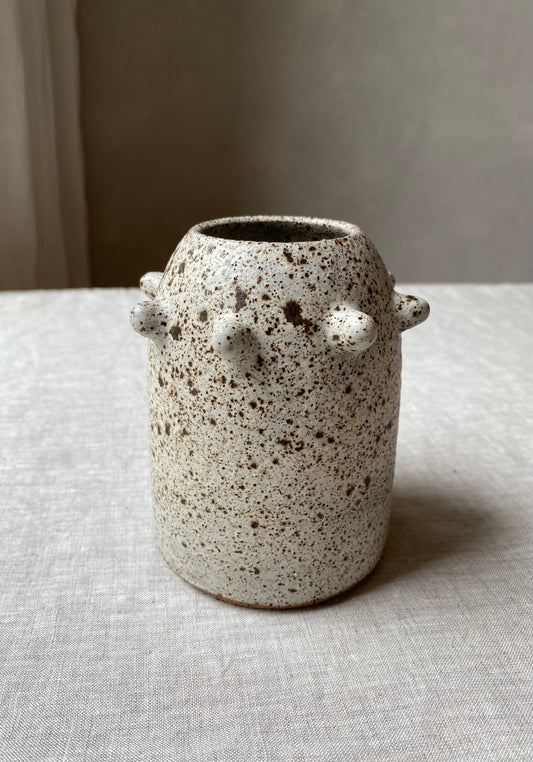 Urchin vase | medium oatmeal