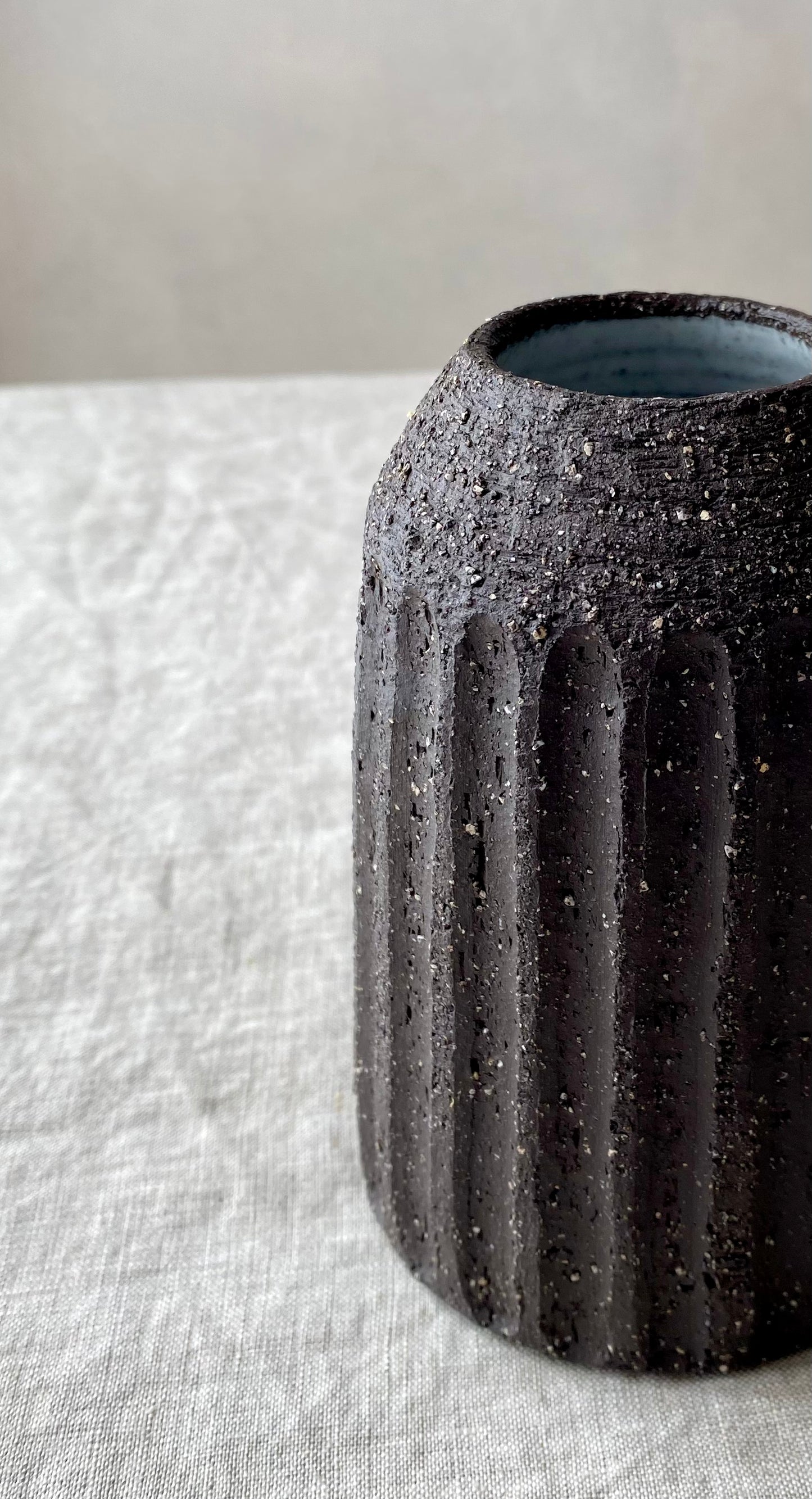 Fluted Vase | Black - Medium