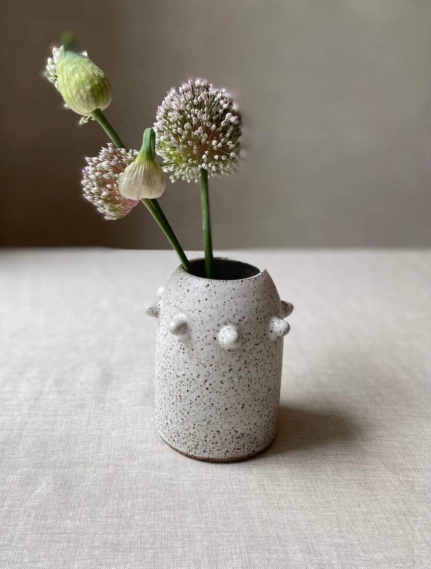 Urchin vase | medium speckled