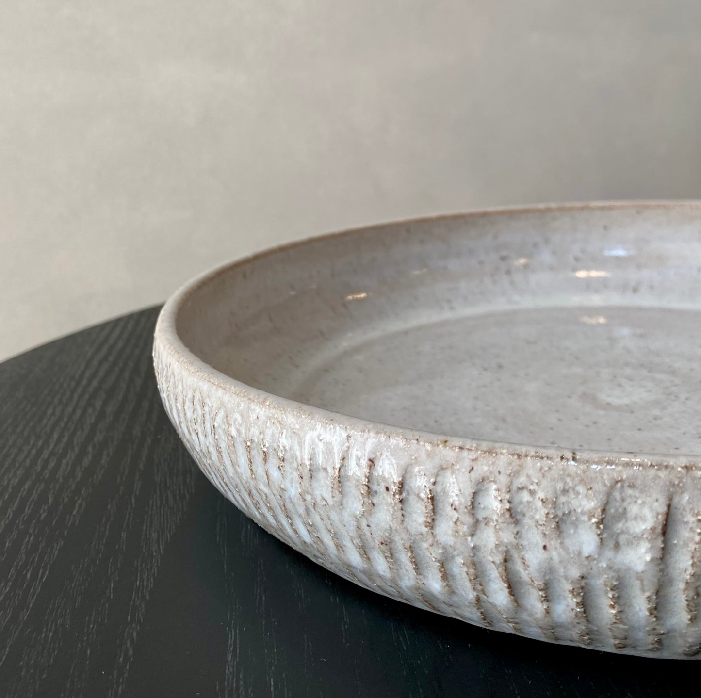 Carved Serving Bowl | Medium